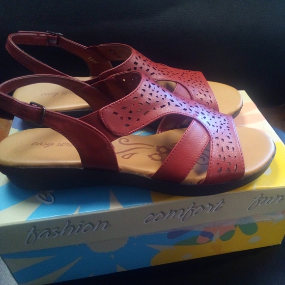 NEW Easy Street Red Bolt Slingback Sandals  Size 10 New w/box - Picture 4 of 7